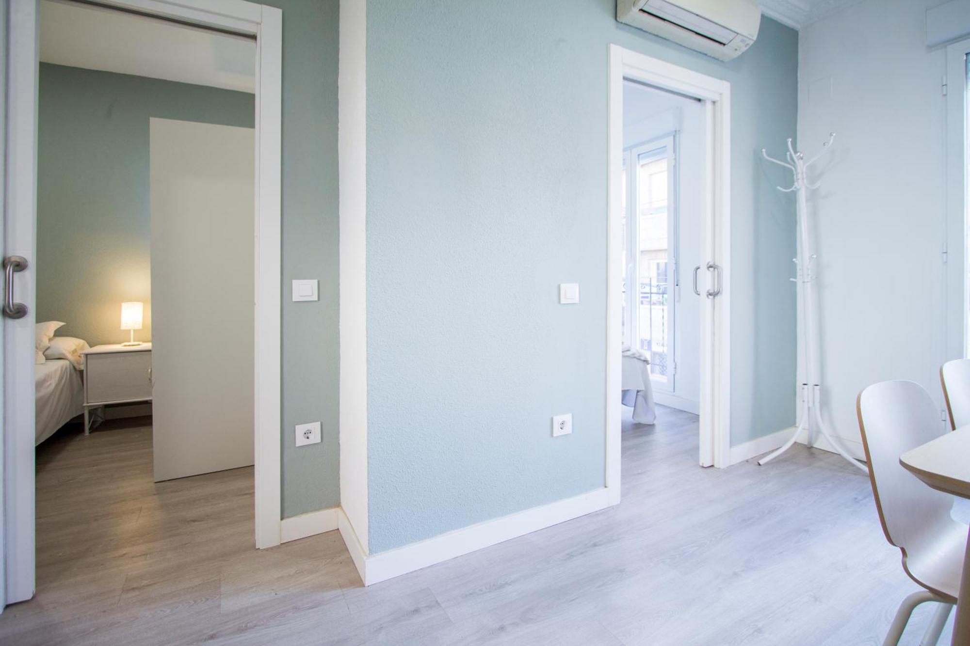 Apartamentos Tetuan Sandino マドリード エクステリア 写真