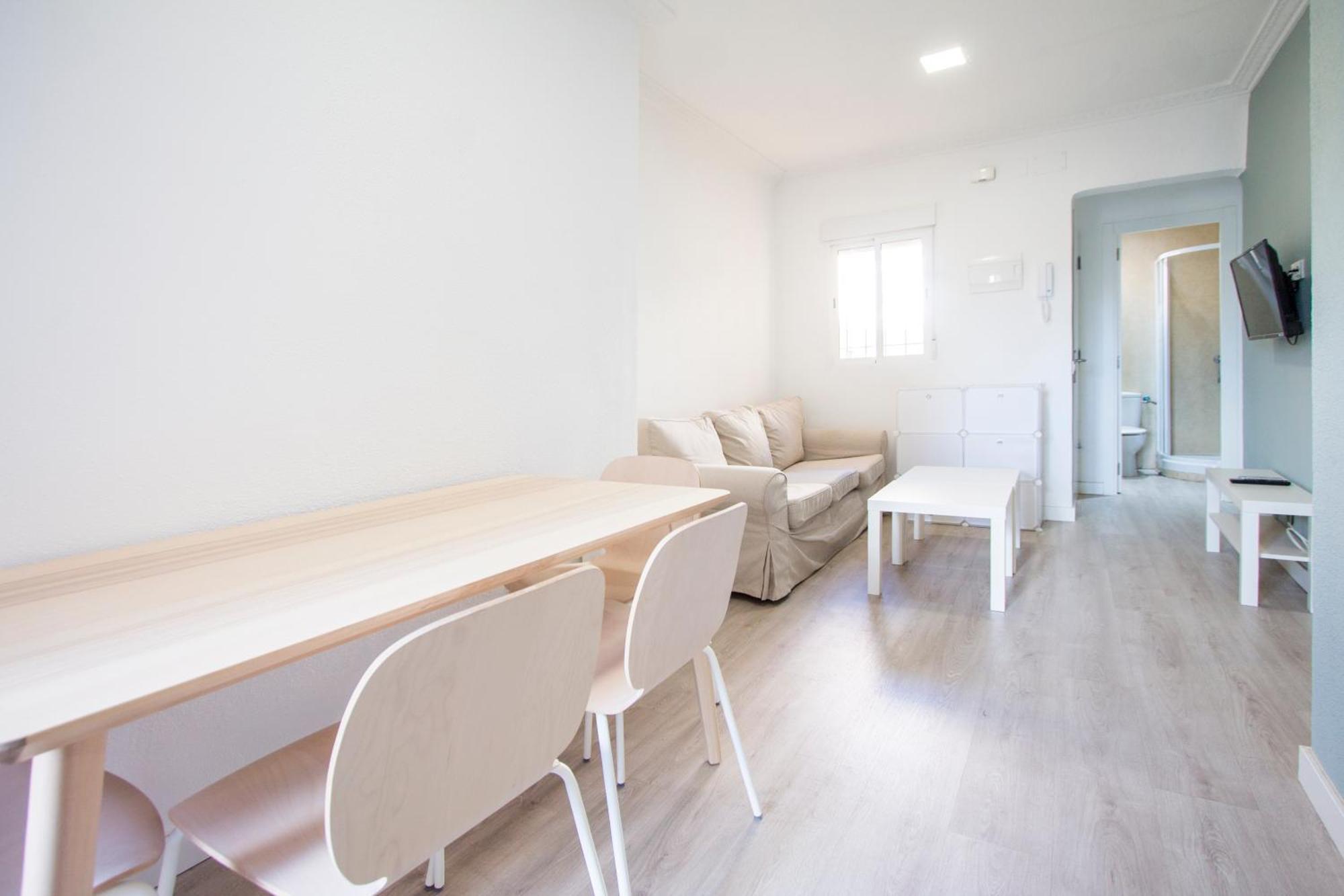 Apartamentos Tetuan Sandino マドリード エクステリア 写真