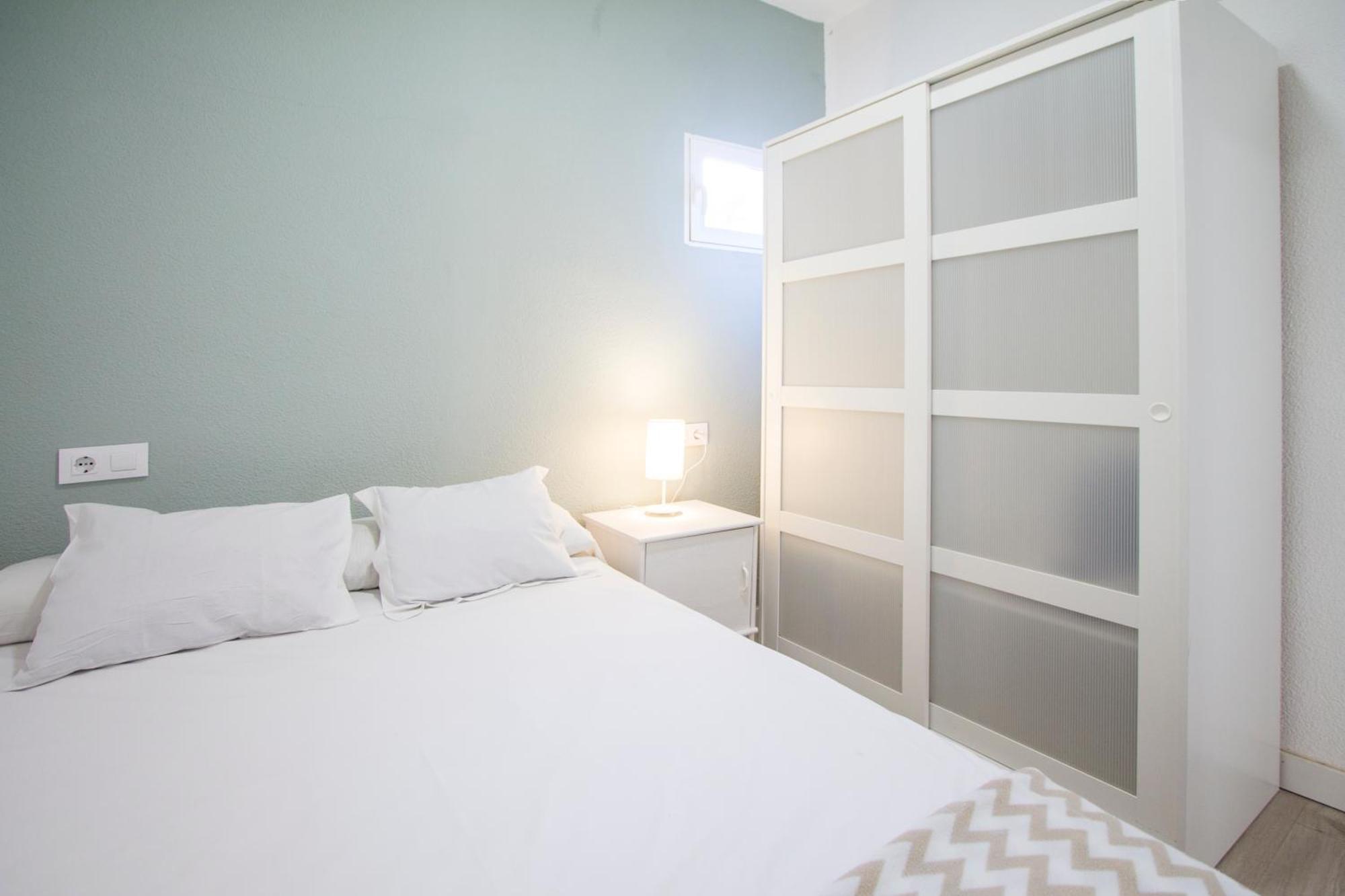 Apartamentos Tetuan Sandino マドリード エクステリア 写真