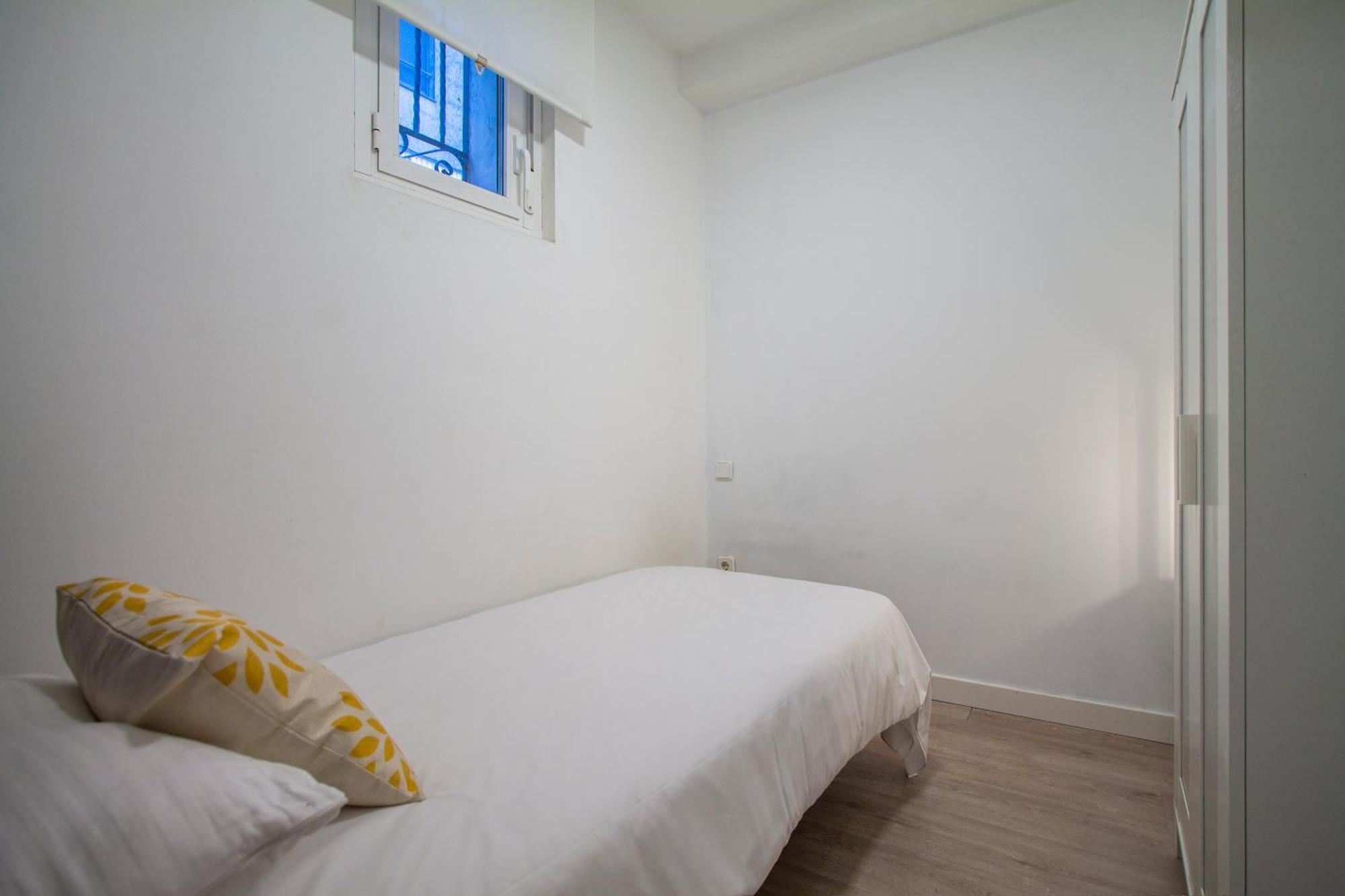 Apartamentos Tetuan Sandino マドリード エクステリア 写真