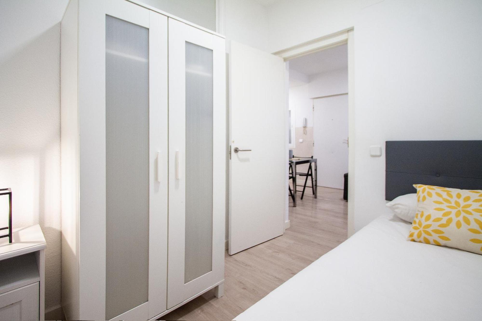 Apartamentos Tetuan Sandino マドリード エクステリア 写真
