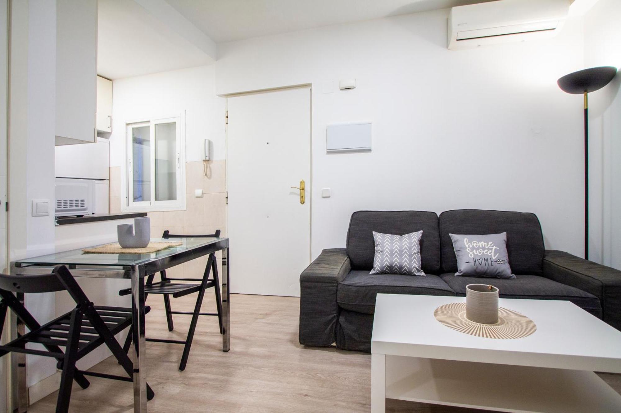 Apartamentos Tetuan Sandino マドリード エクステリア 写真