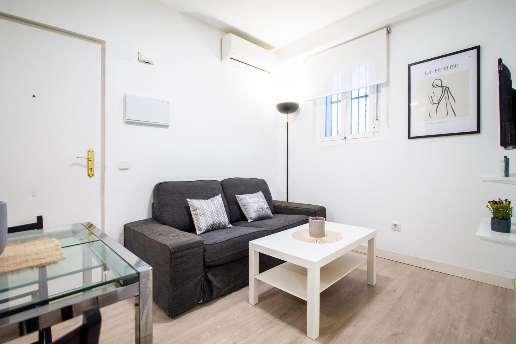 Apartamentos Tetuan Sandino マドリード エクステリア 写真