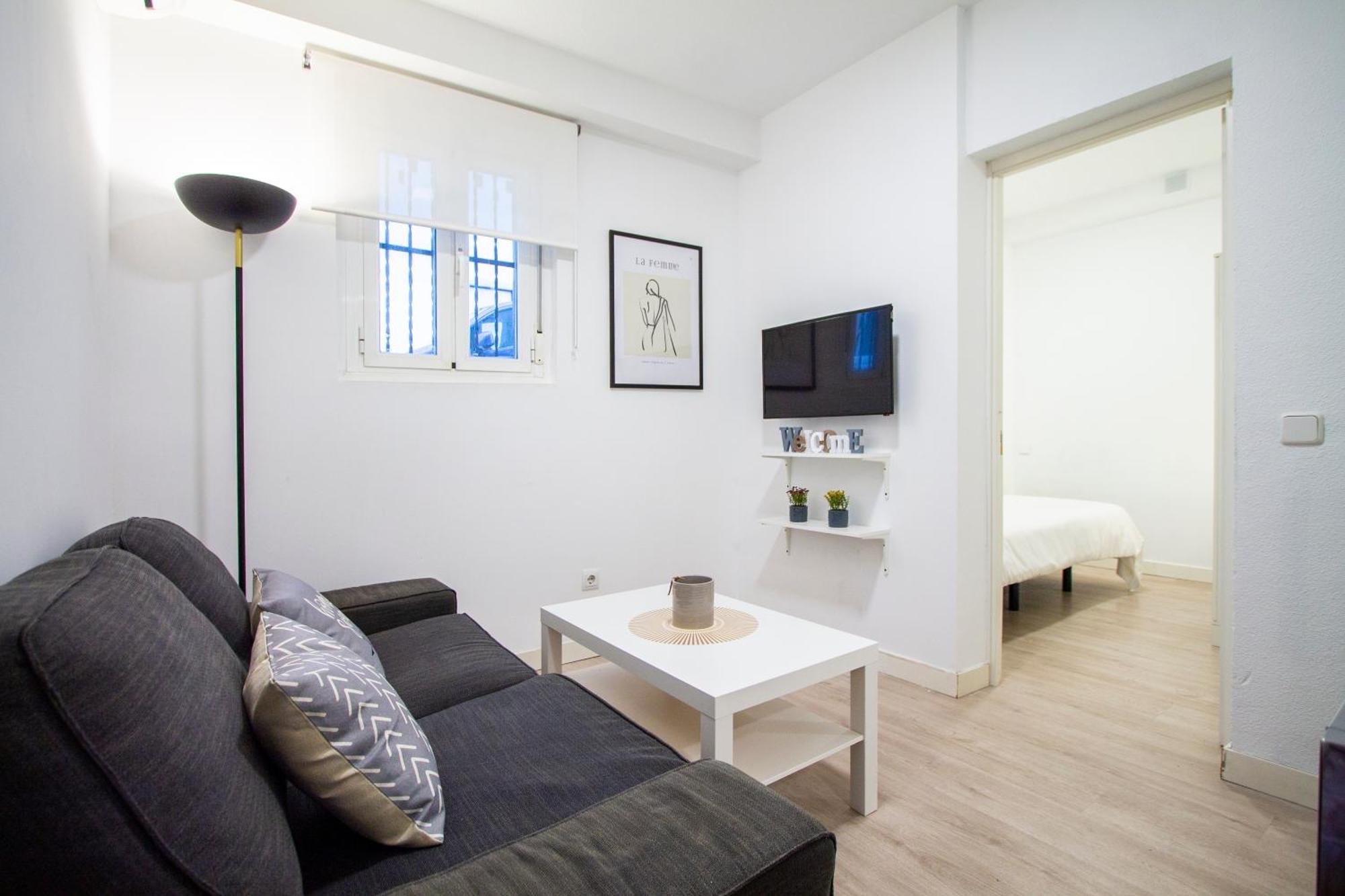 Apartamentos Tetuan Sandino マドリード エクステリア 写真