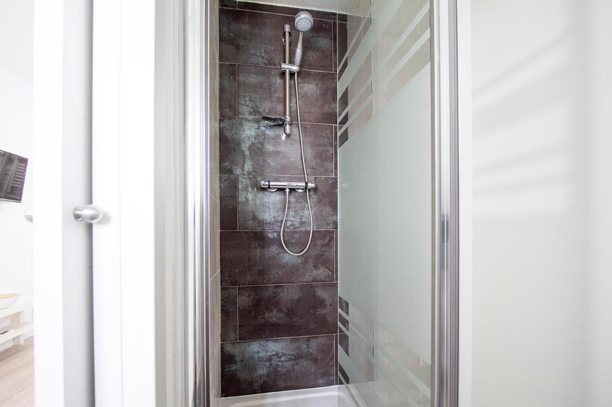 Apartamentos Tetuan Sandino マドリード エクステリア 写真