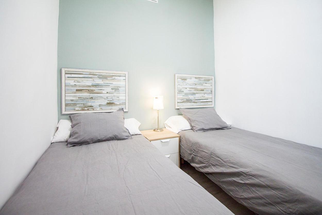 Apartamentos Tetuan Sandino マドリード エクステリア 写真