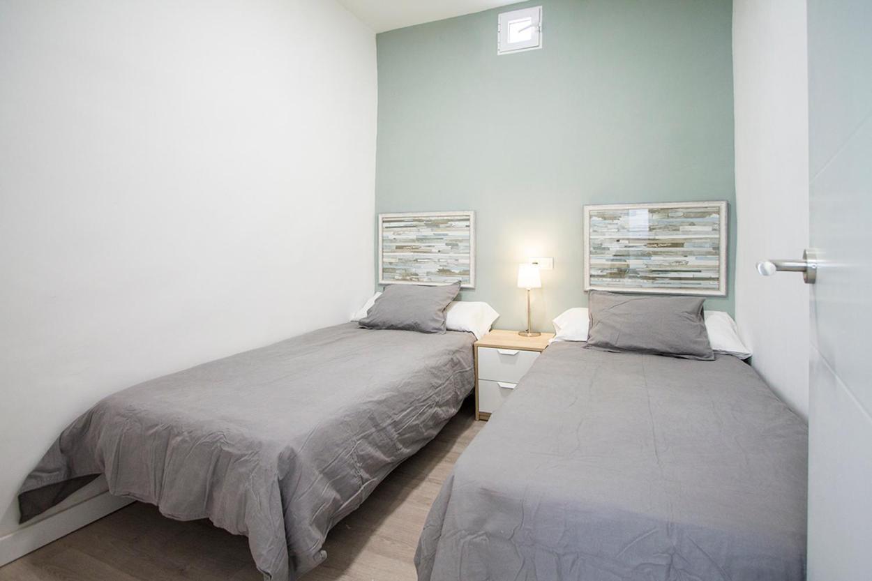 Apartamentos Tetuan Sandino マドリード エクステリア 写真
