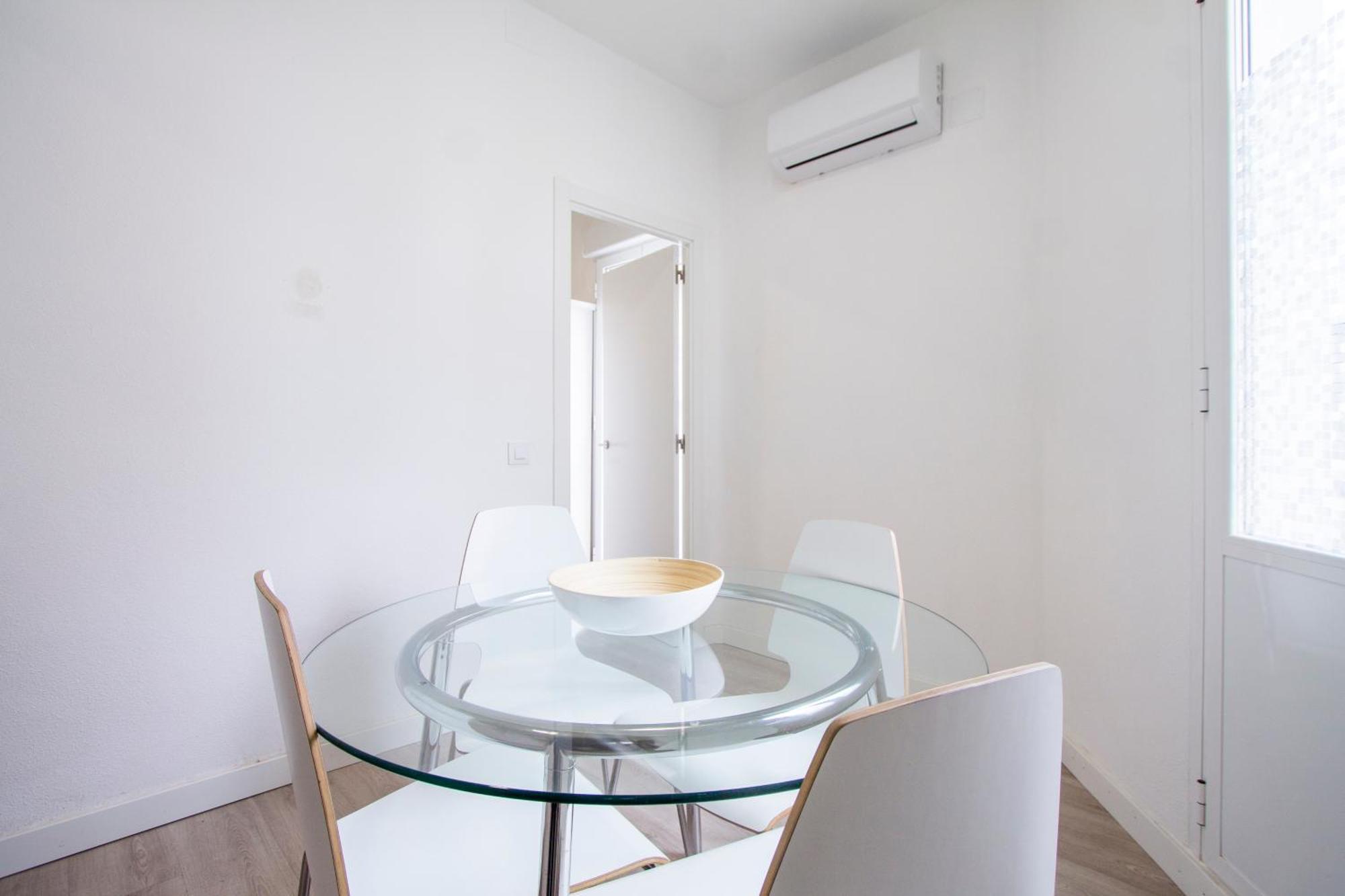 Apartamentos Tetuan Sandino マドリード エクステリア 写真
