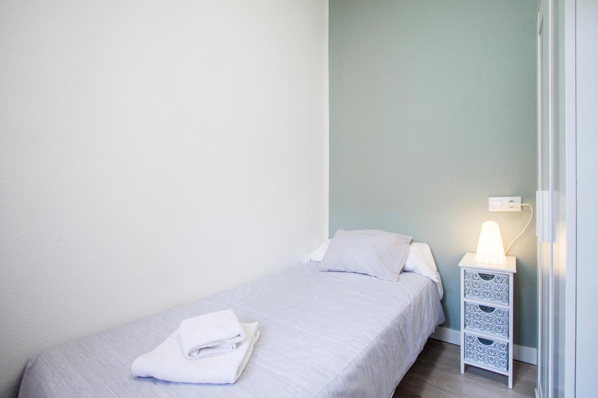 Apartamentos Tetuan Sandino マドリード エクステリア 写真