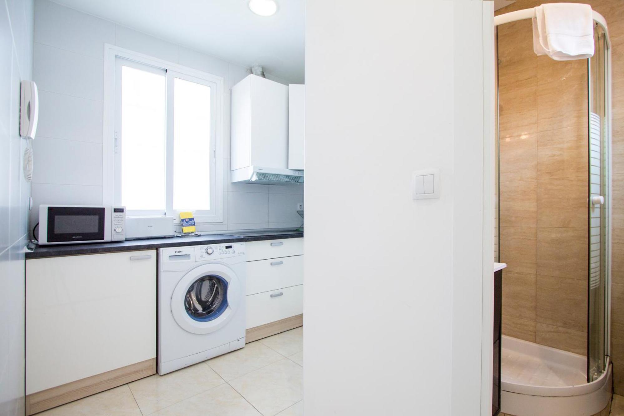 Apartamentos Tetuan Sandino マドリード エクステリア 写真