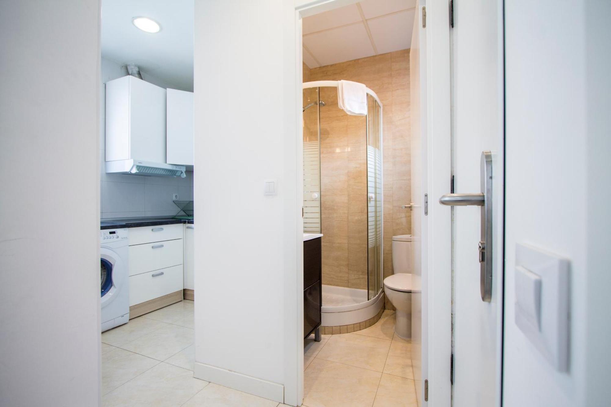 Apartamentos Tetuan Sandino マドリード エクステリア 写真