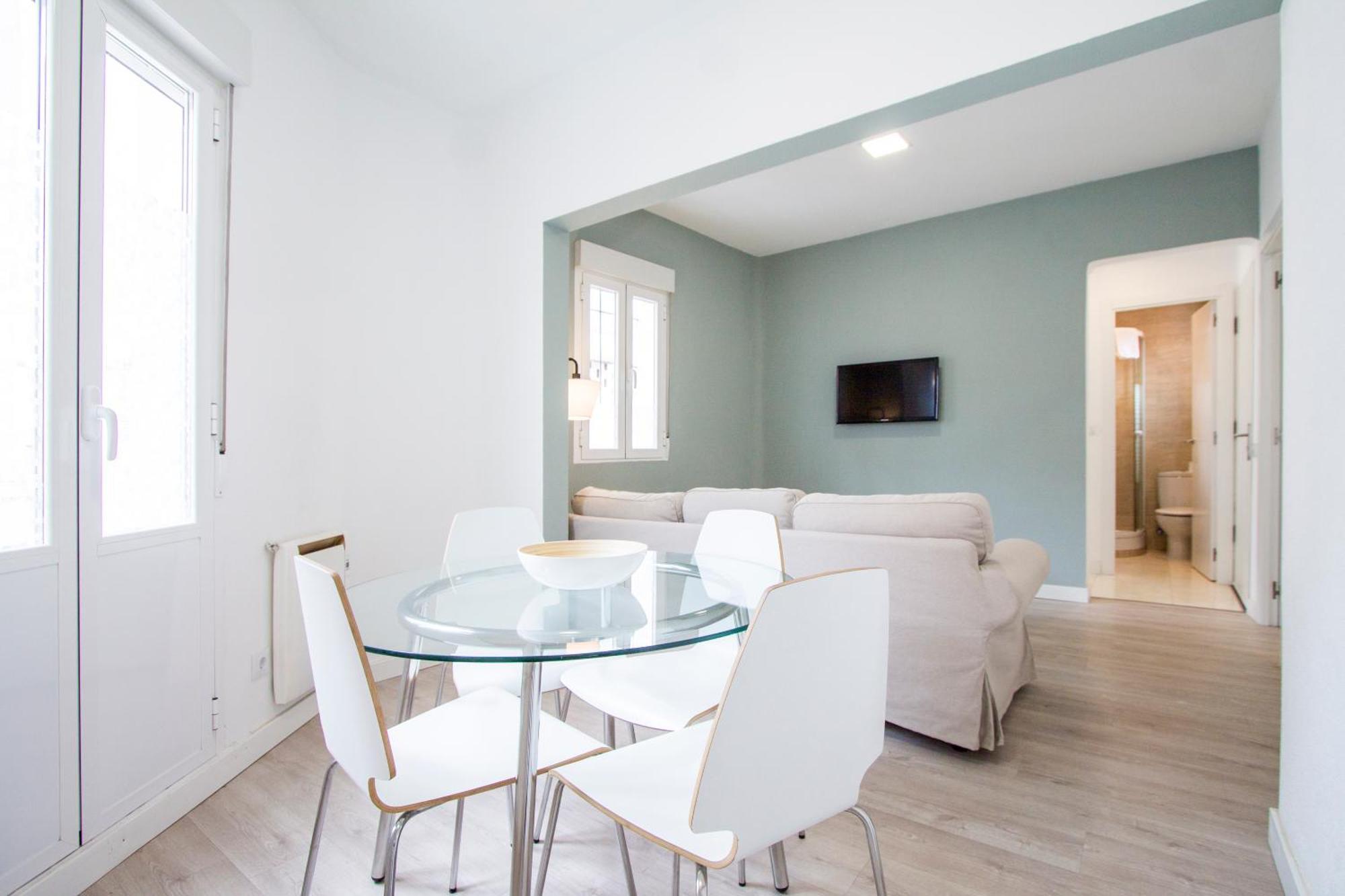 Apartamentos Tetuan Sandino マドリード エクステリア 写真